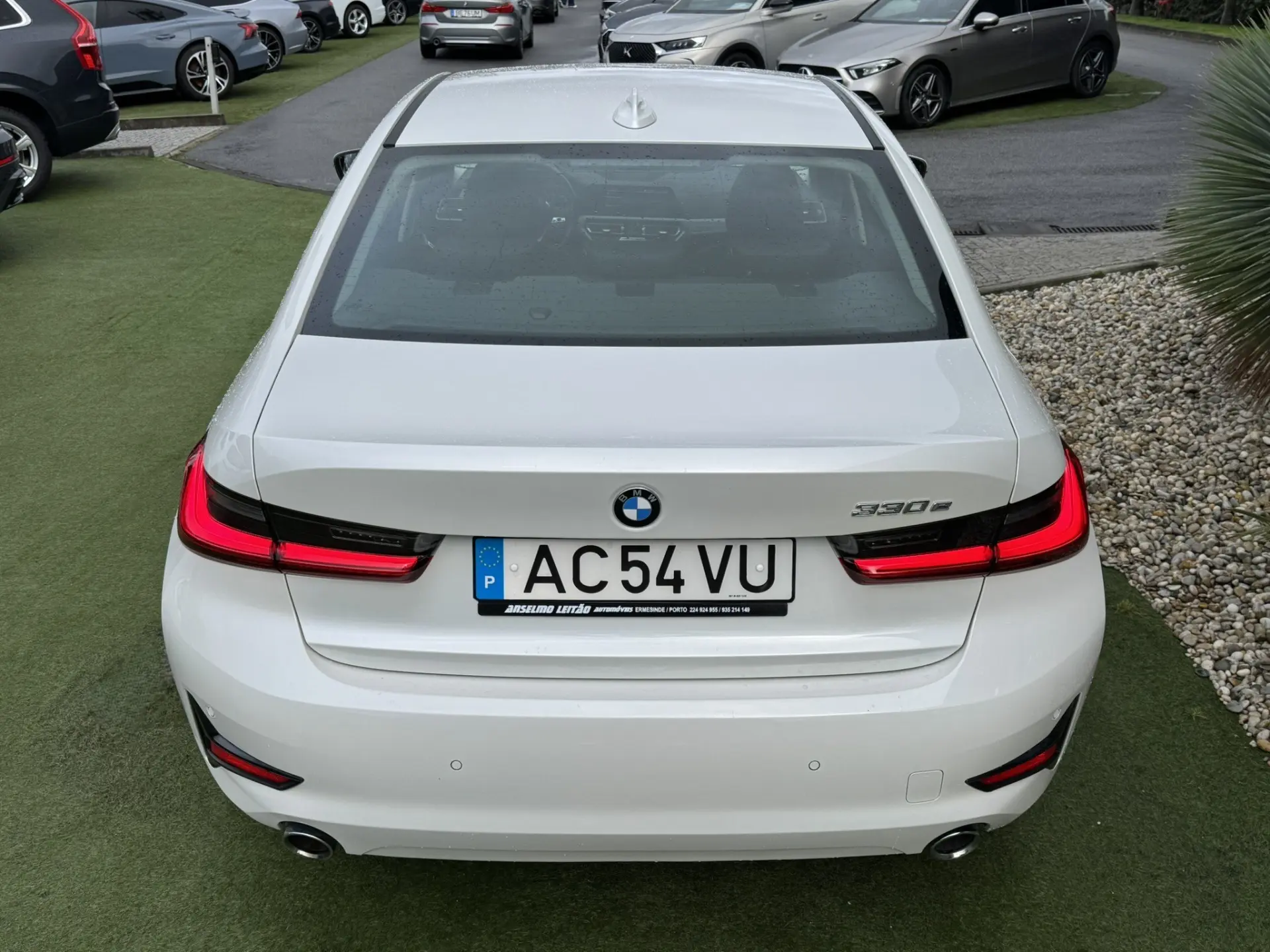 BMW 330 e Corporate Edition Auto 11
