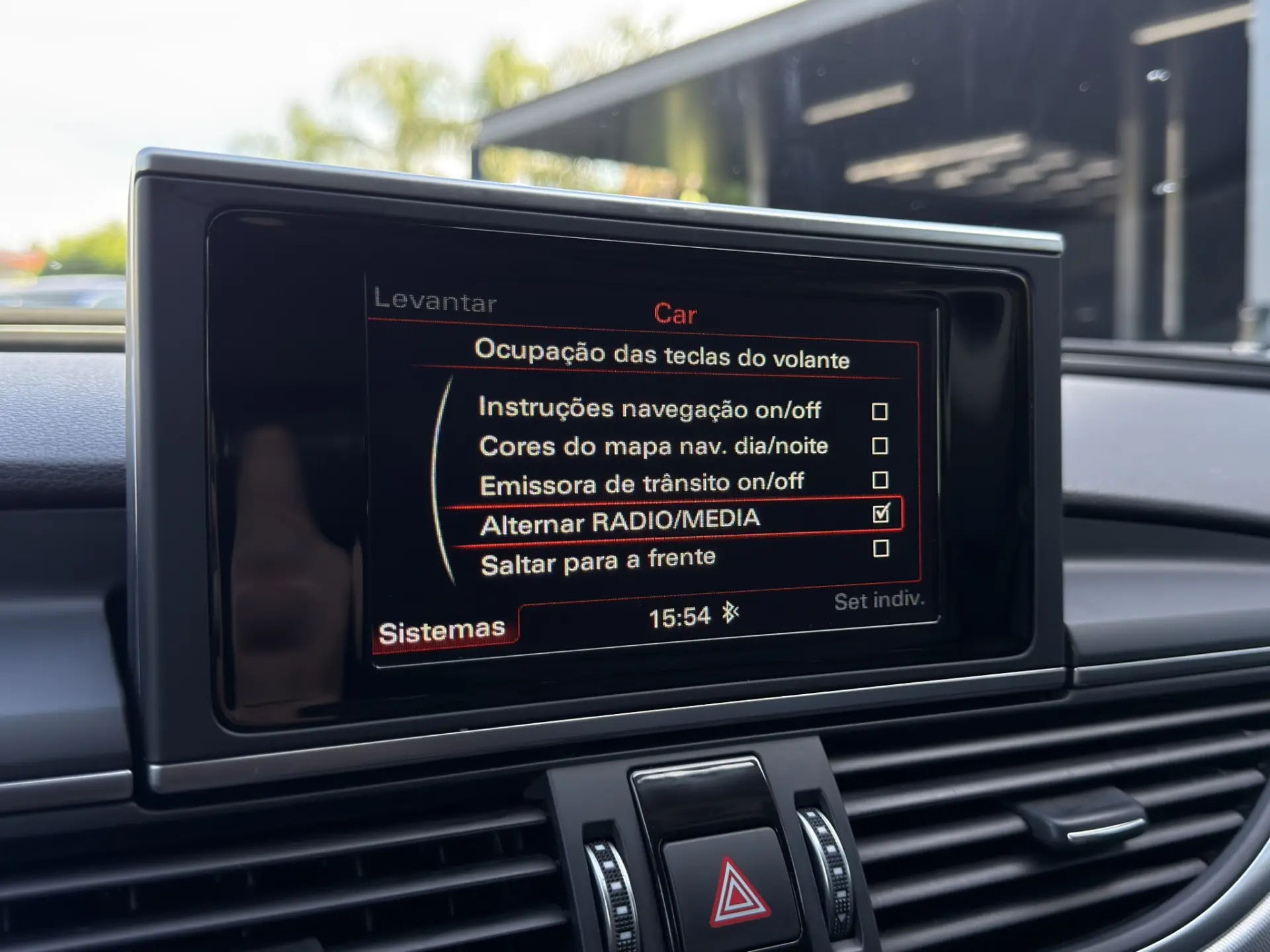 Audi A6 Avant 2.0 TDi Advance S tronic 43