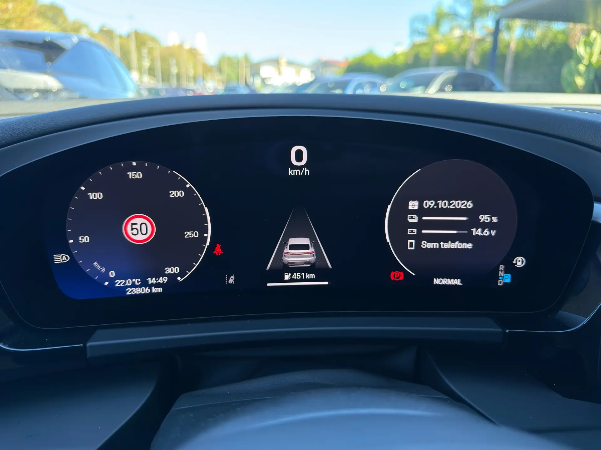 Porsche Macan Electric 4 35