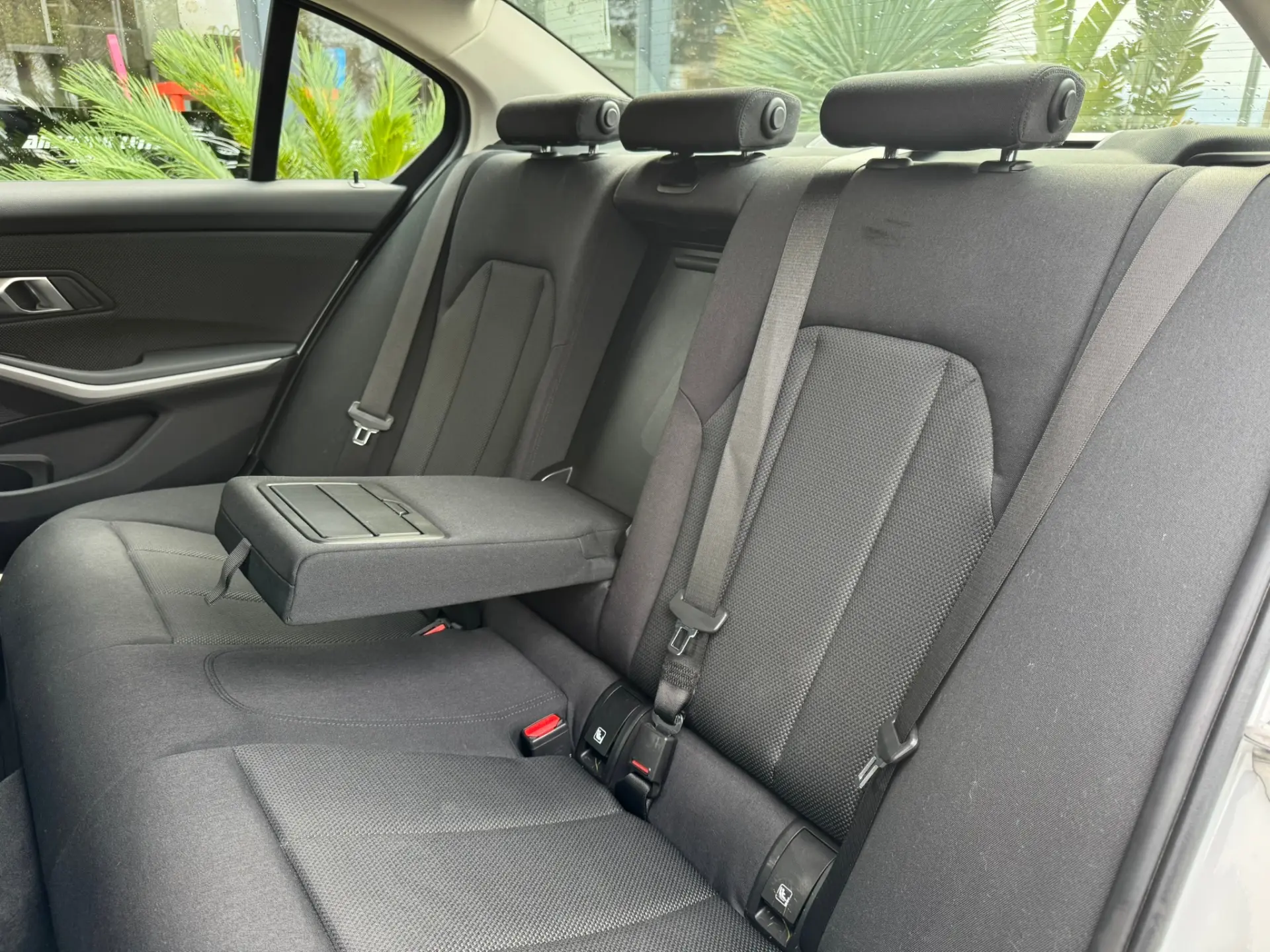 BMW 330 e Corporate Edition Auto 17