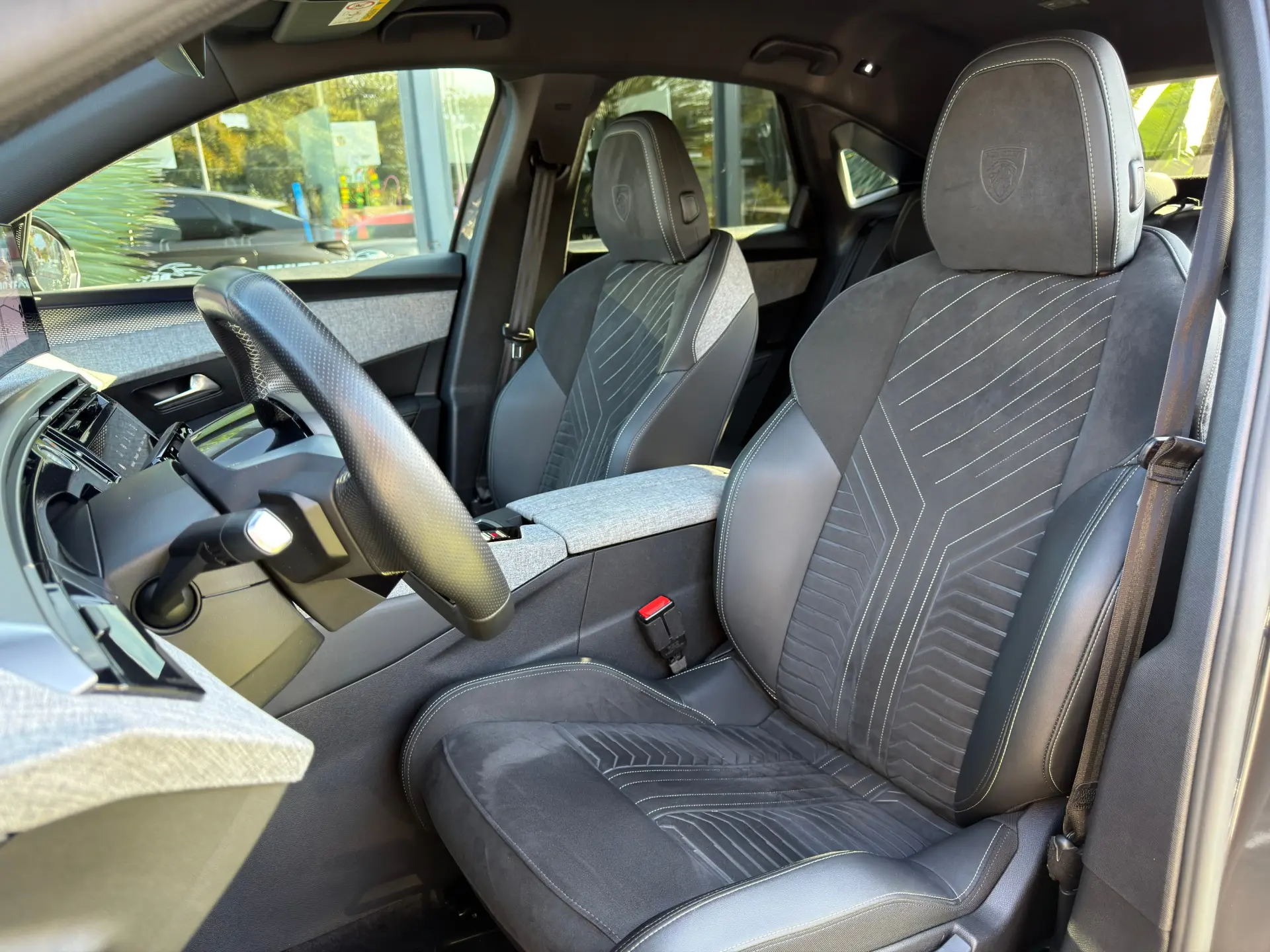 Peugeot E-3008 73 kWh GT 18