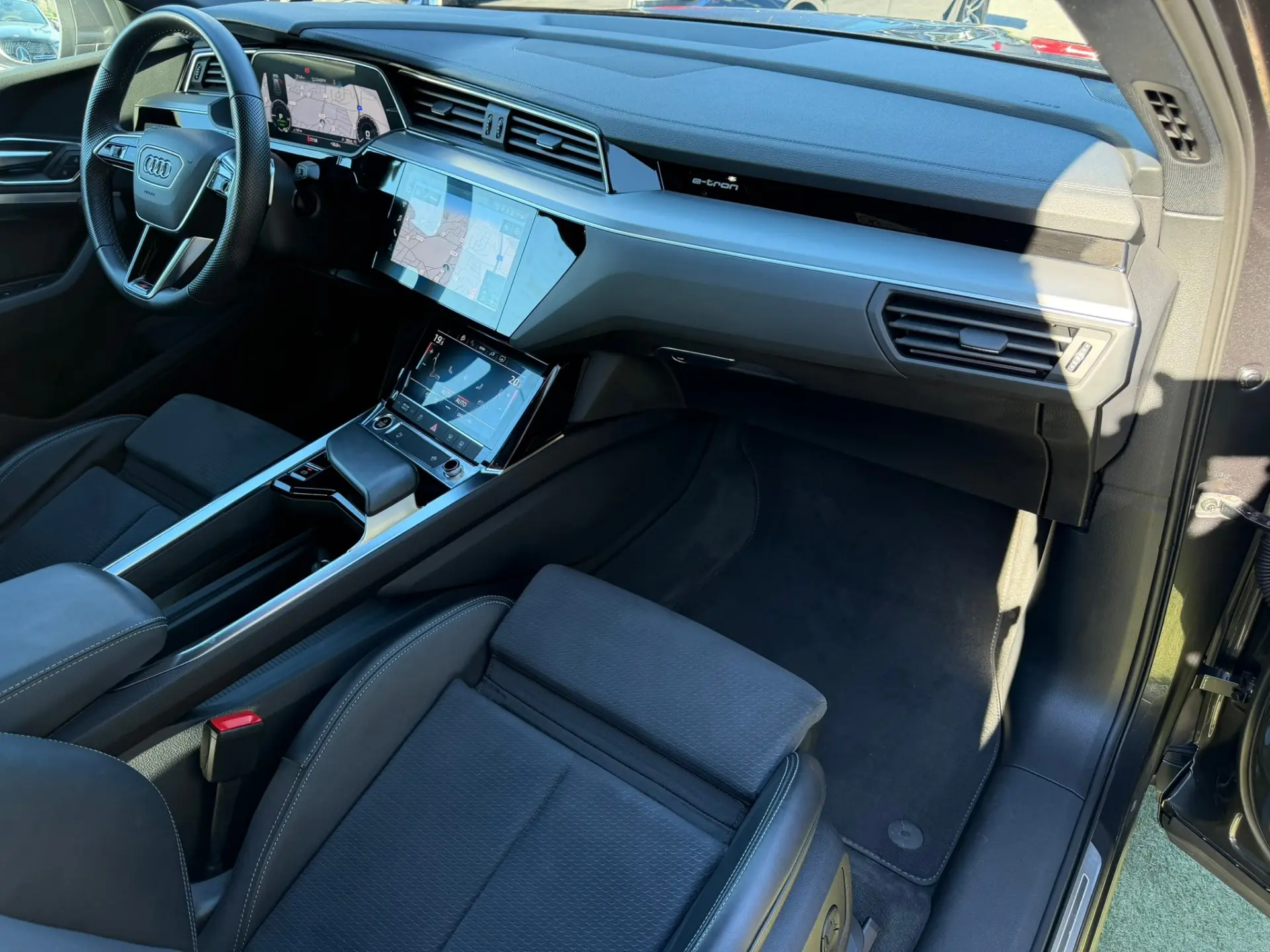 Audi e-tron Sportback 55 quattro S line 18