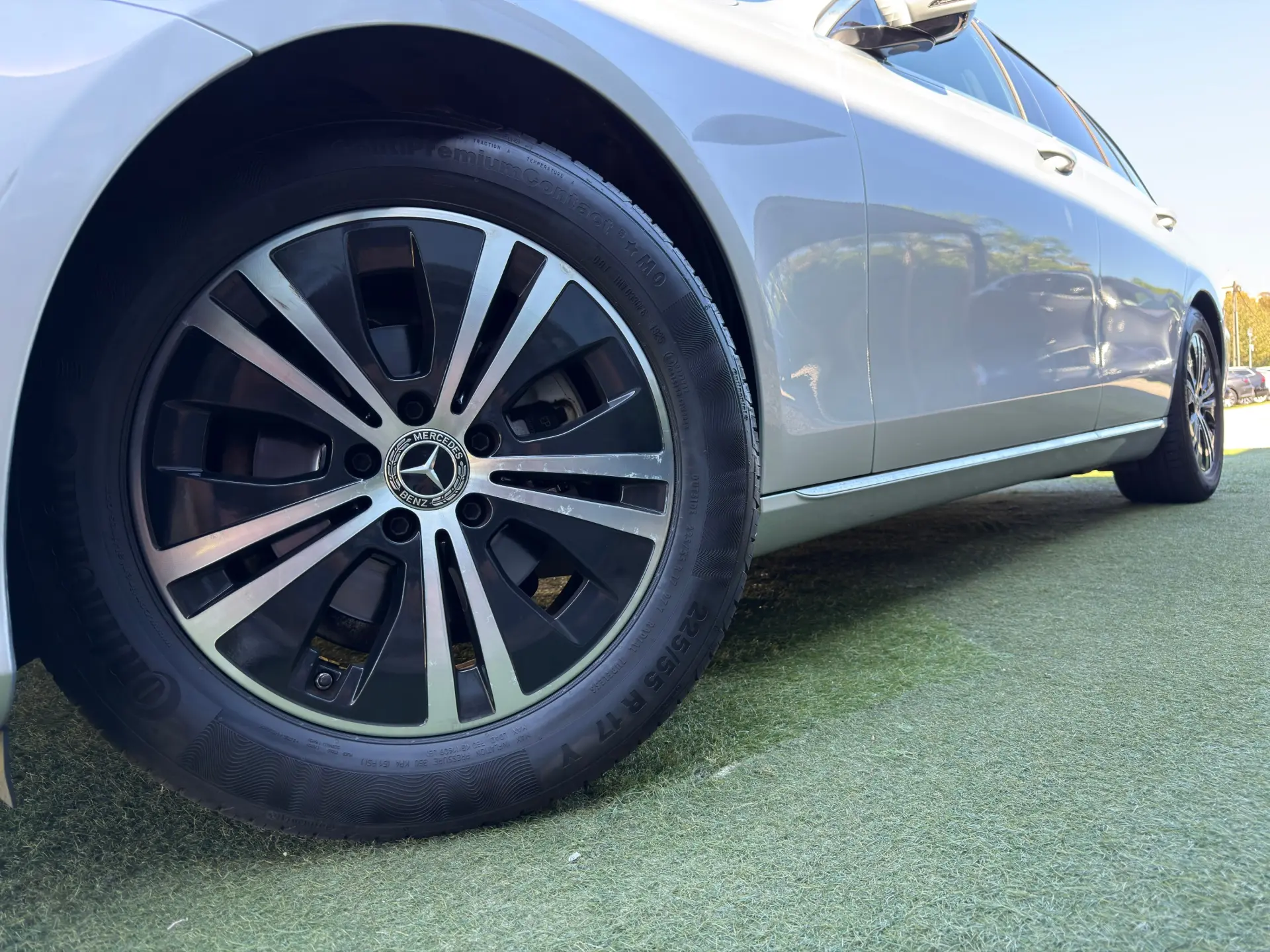 Mercedes-Benz E 220 d Avantgarde 4