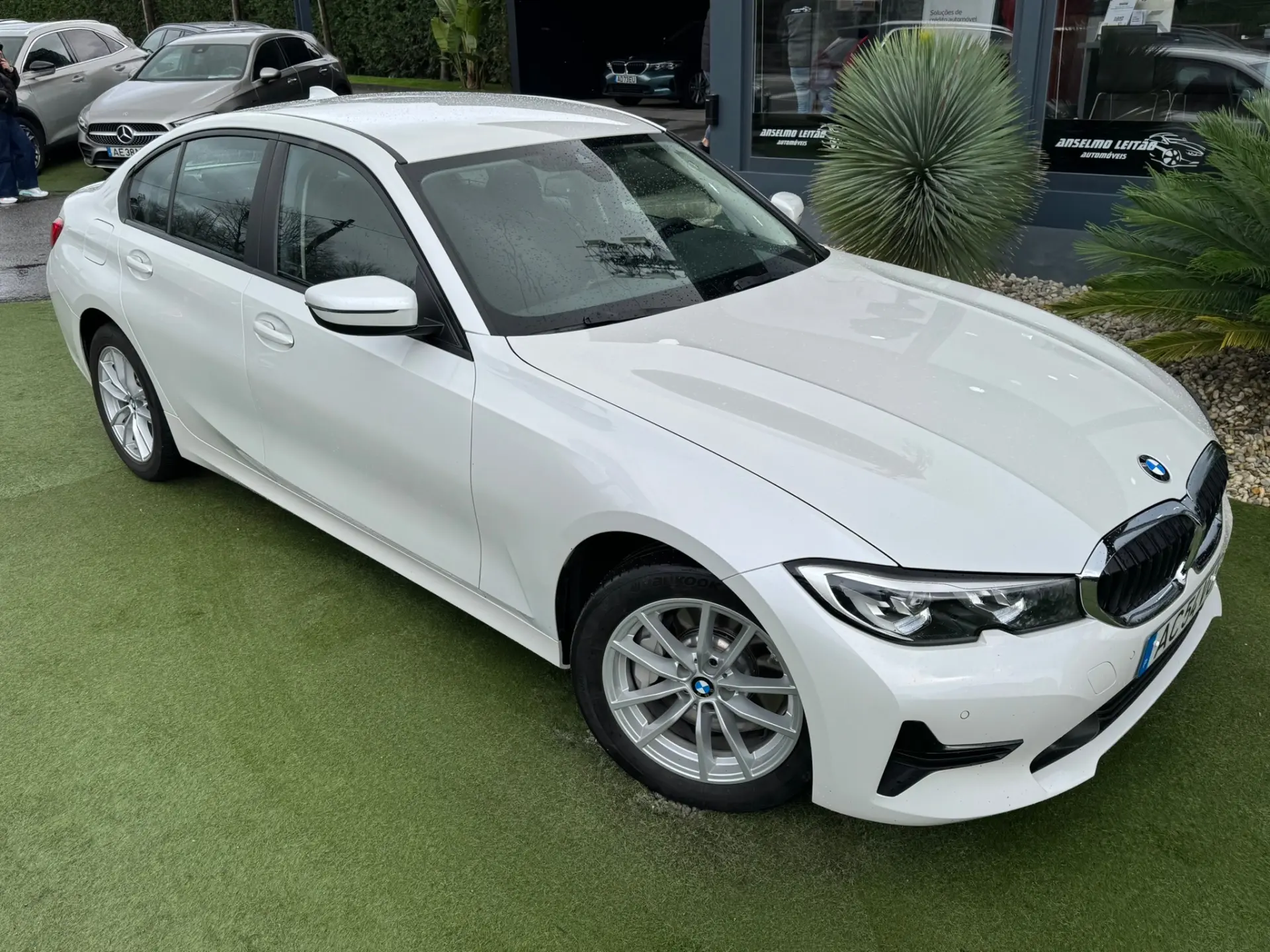 BMW 330 e Corporate Edition Auto 9