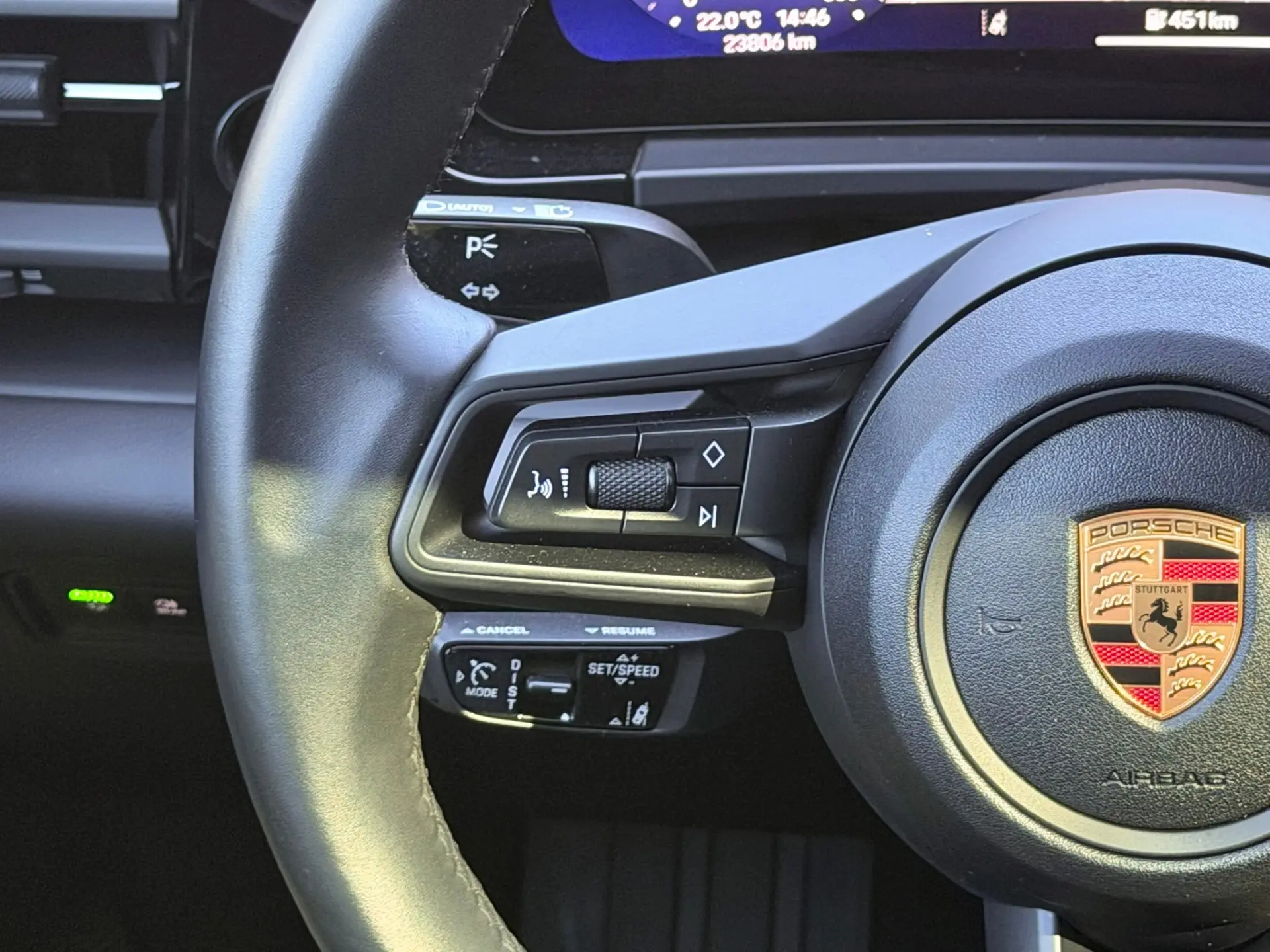 Porsche Macan Electric 4 44