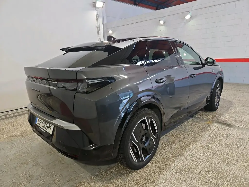 Peugeot E-3008 73 kWh GT 2