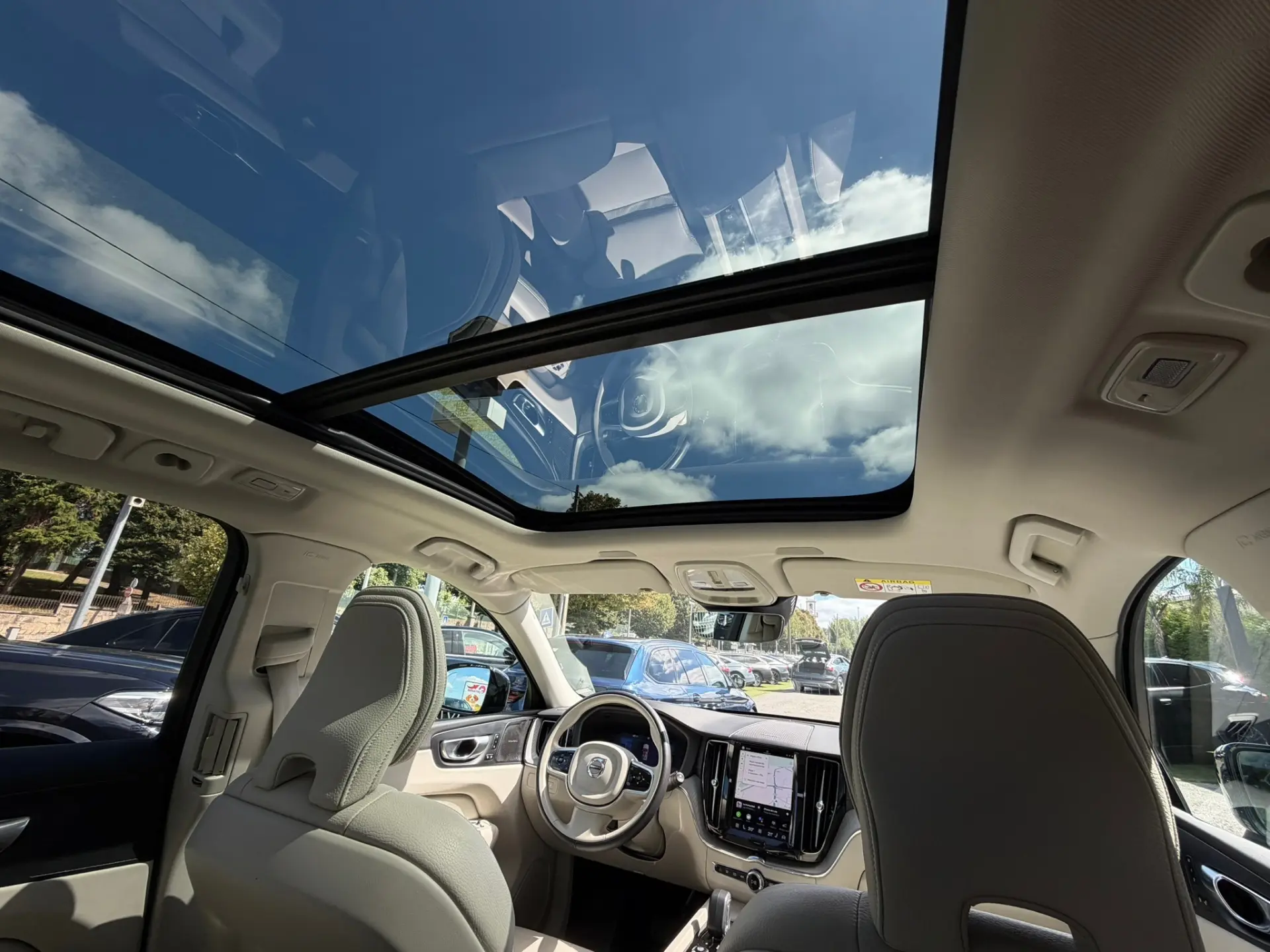 Volvo XC 60 2.0 T6 PHEV Ultimate Dark AWD 2