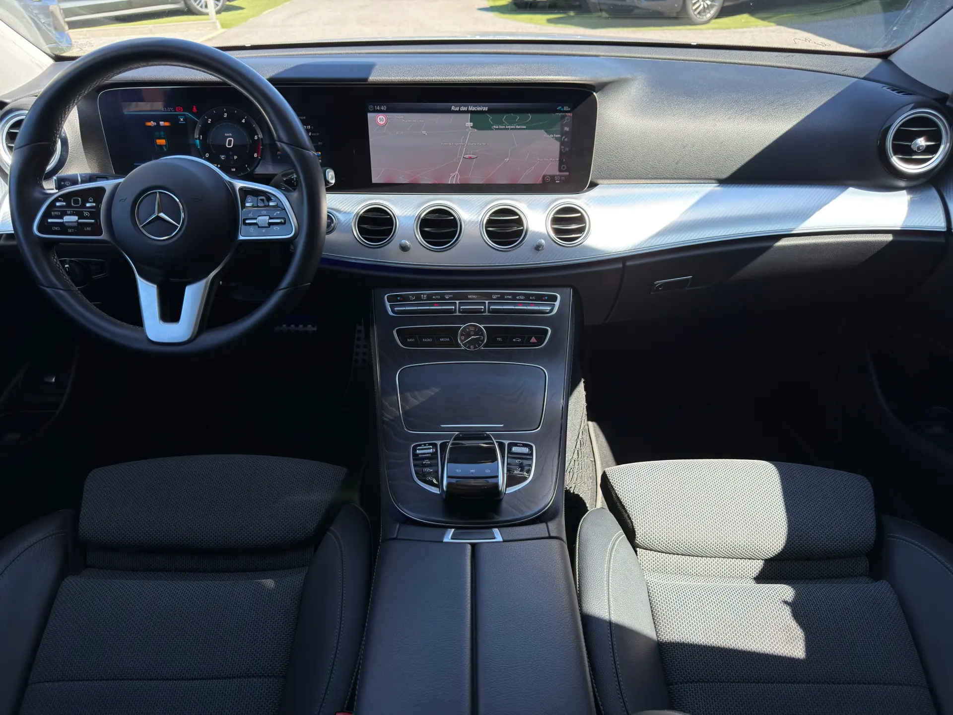 Mercedes-Benz E 220 d Avantgarde 24