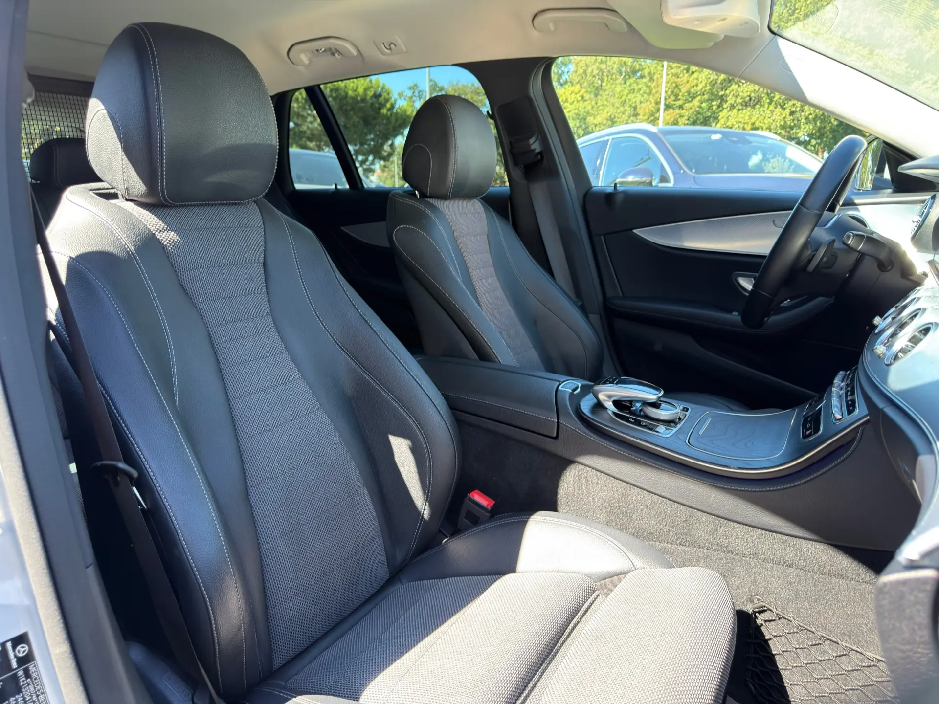 Mercedes-Benz E 220 d Avantgarde 19