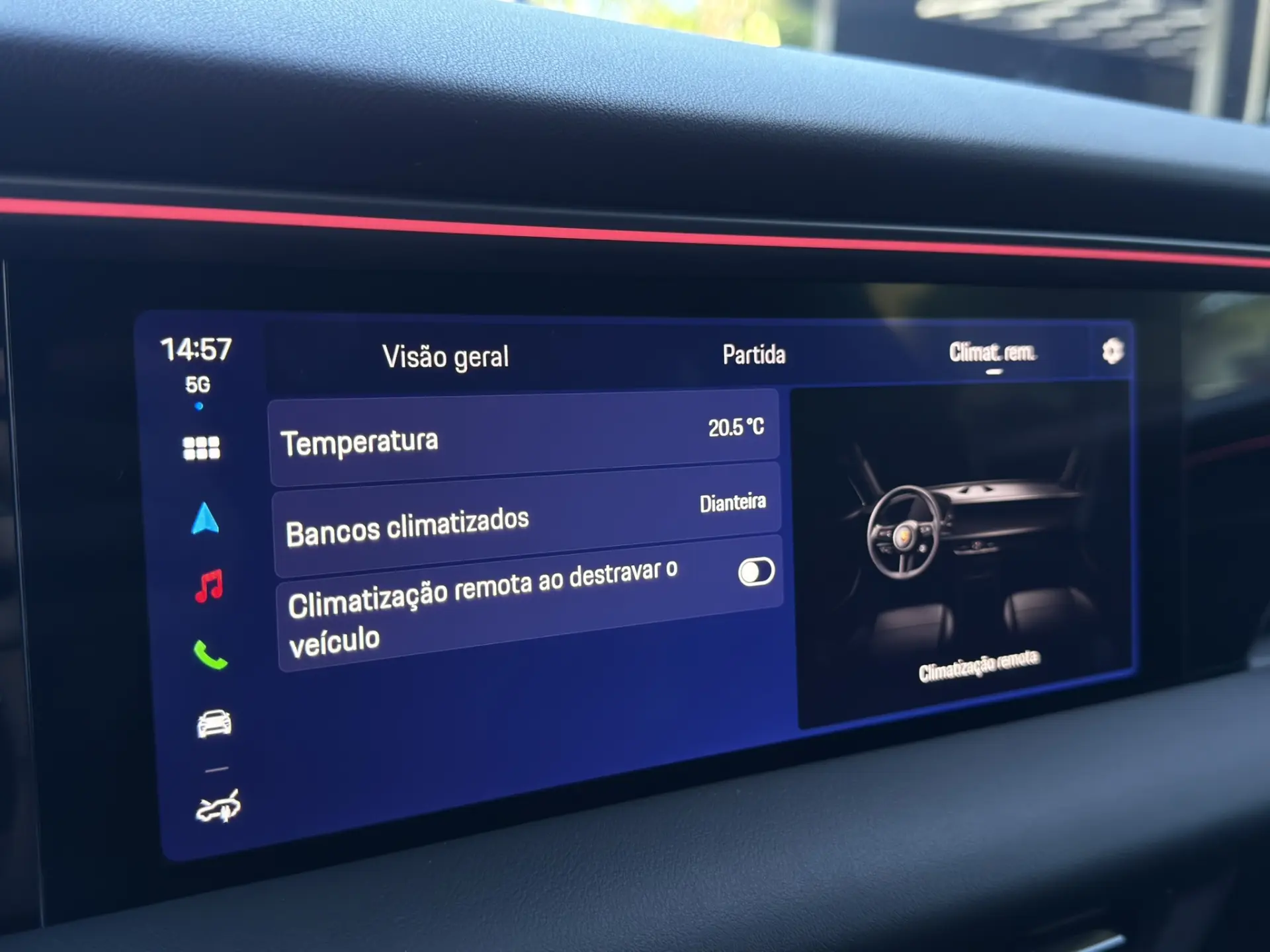 Porsche Macan Electric 4 70