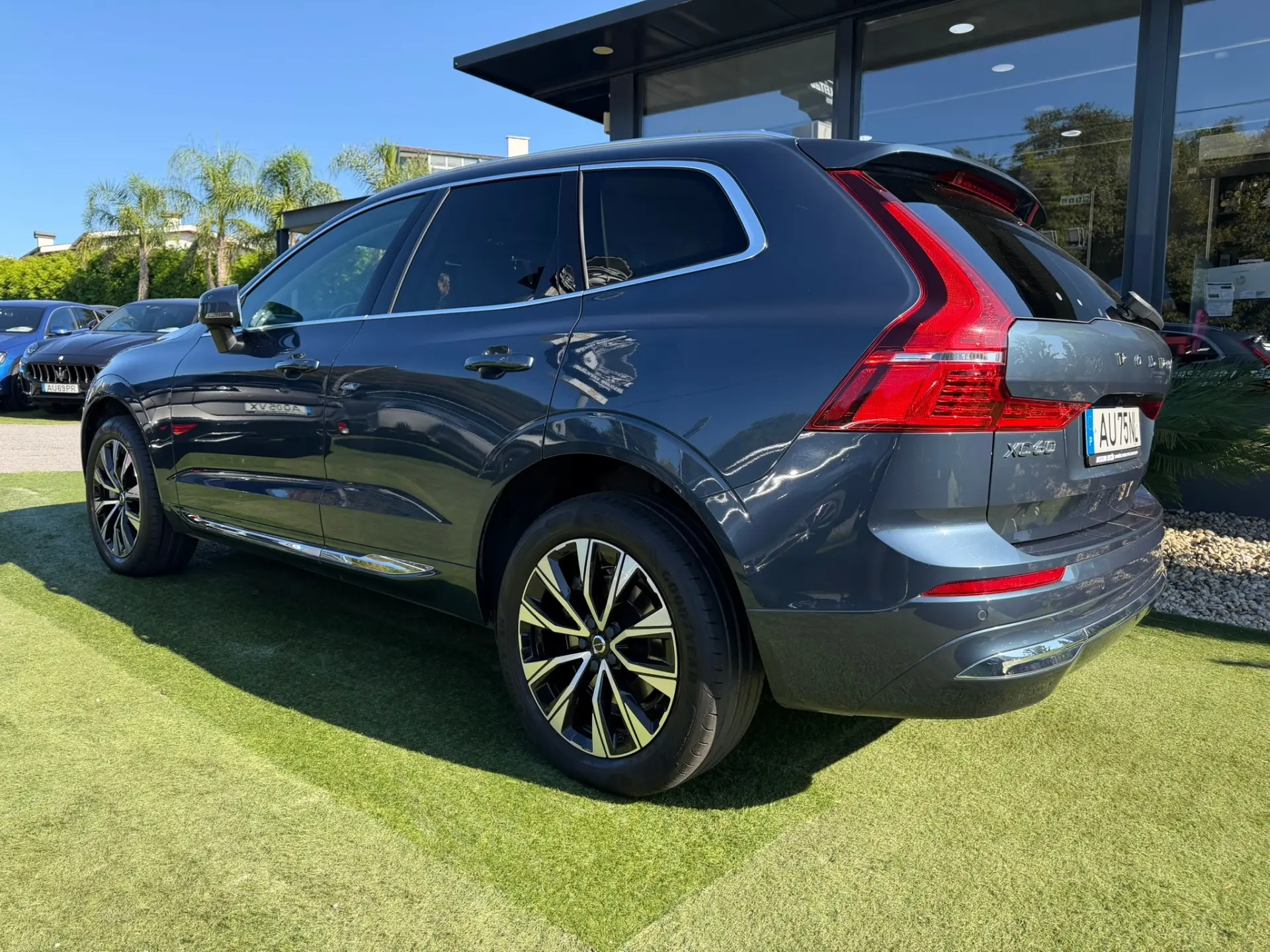 Volvo XC 60 2.0 B4 Plus Bright 14