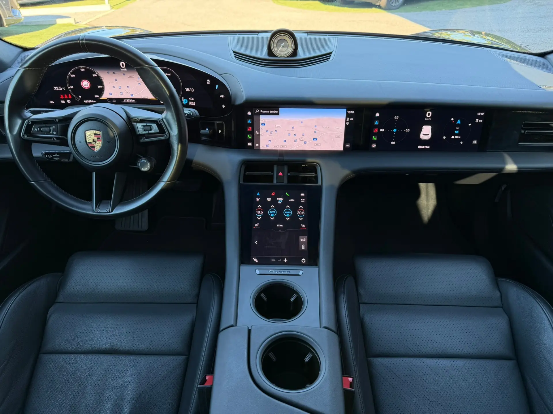 Porsche Taycan Sport Turismo Standard 27