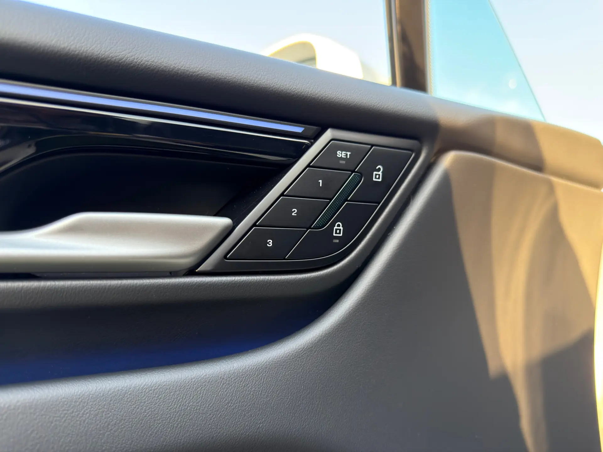 Porsche Macan Electric 4 21