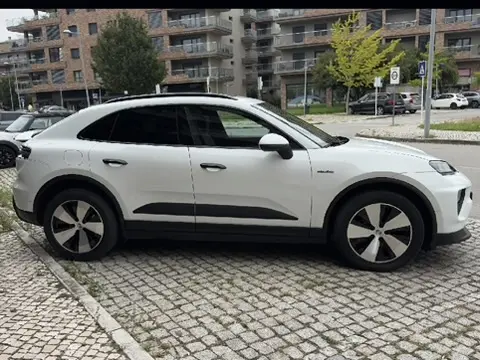Porsche Macan Electric 4 4