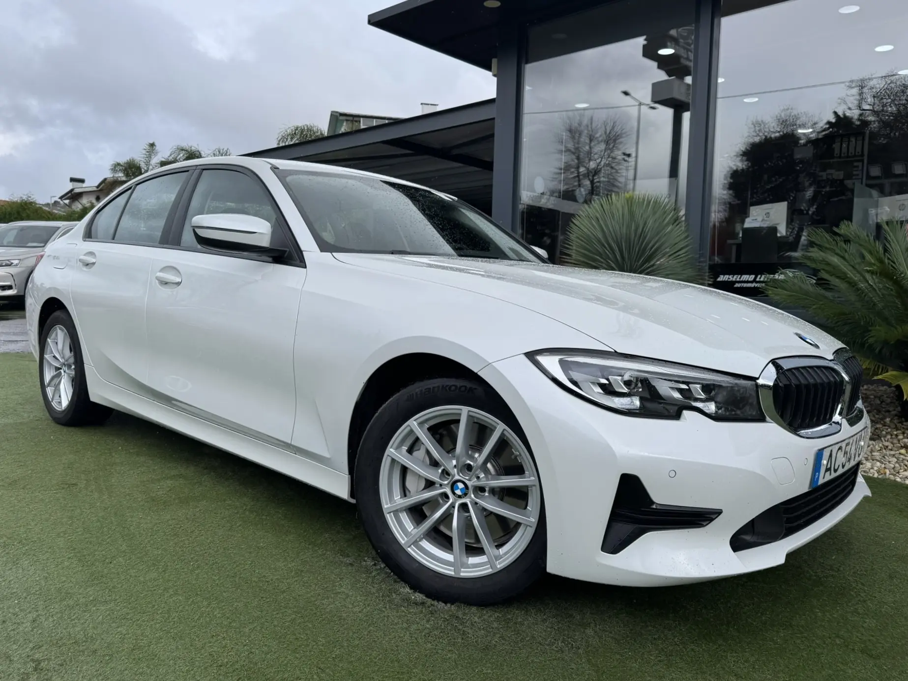 BMW 330 e Corporate Edition Auto 8
