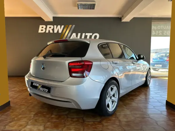 BMW 116 d EfficientDynamics Line Urban 5