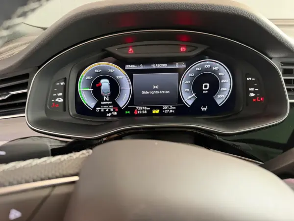 Audi Q8 55 TFSIe quattro Tiptronic 8