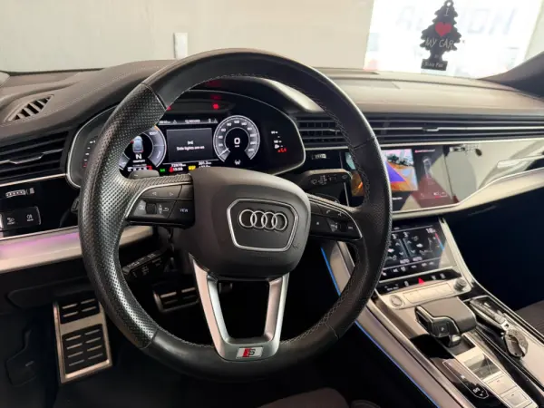Audi Q8 55 TFSIe quattro Tiptronic 7