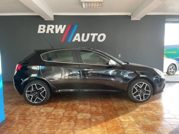 Alfa Romeo Giulietta 1.6 JTDm Distinctive 6