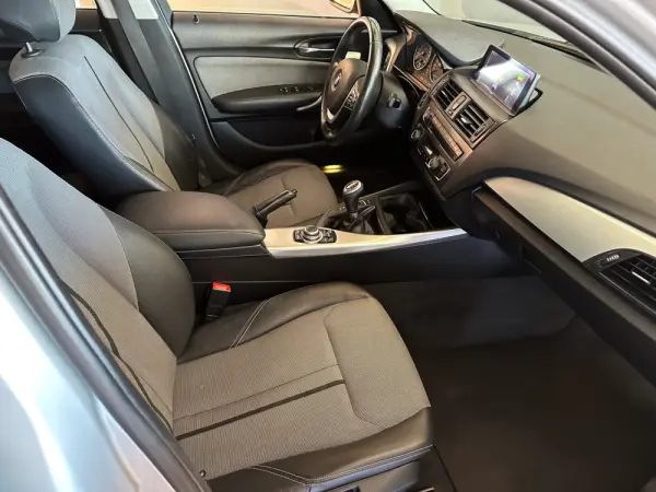 BMW 116 d EfficientDynamics Line Urban 27