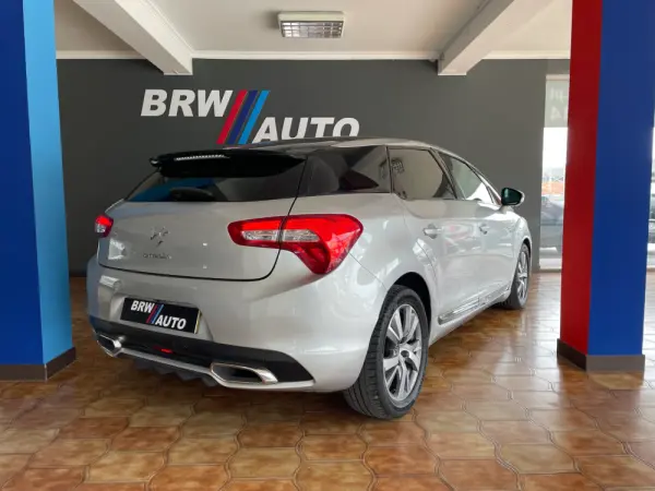 DS DS5 2.0 Hybrid4 Sport Chic 5