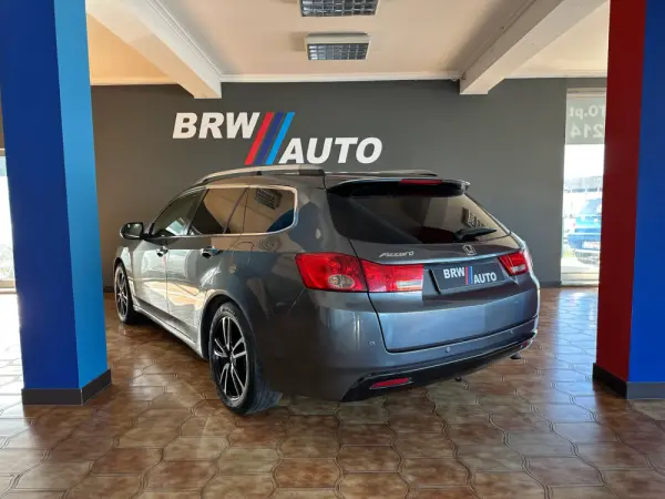 Honda Accord Tourer 2.2 i-DTEC Ex.Navi E.Limitada 3