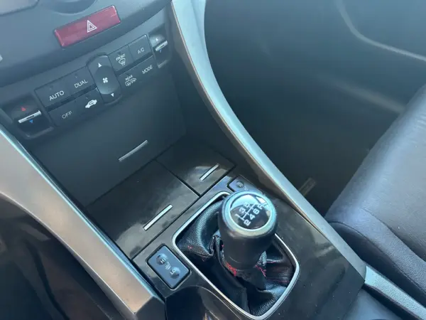 Honda Accord Tourer 2.2 i-DTEC Ex.Navi E.Limitada 17