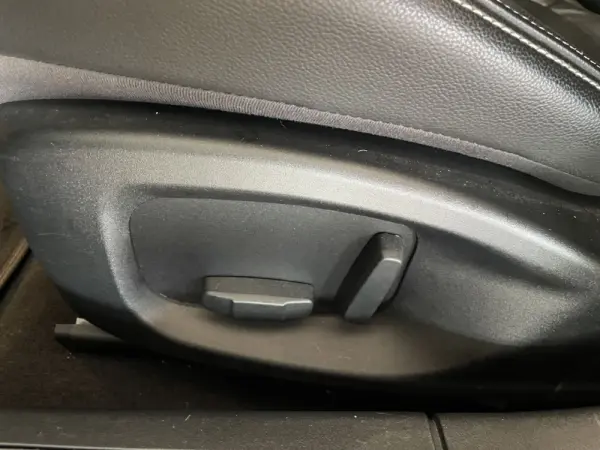 Jaguar XF 2.0 D R-Sport Aut. 11