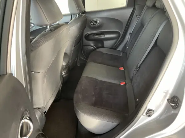 Nissan Juke 1.5 dCi Tekna Pack Exterior 2 Black Tokyo 28