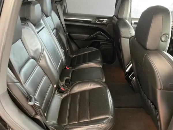 Porsche Cayenne Tiptronic 32