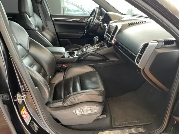 Porsche Cayenne Tiptronic 34
