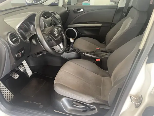 SEAT Leon 1.6 TDi Ecomotive Style by Seat Sport 10