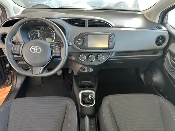 Toyota Yaris 1.0 VVT-i Comfort 19