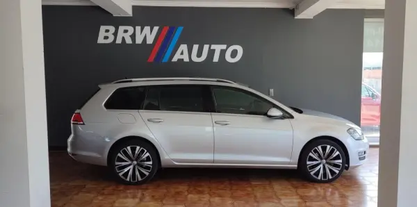 Volkswagen Golf Variant 2.0 TDi Highline 108g 6