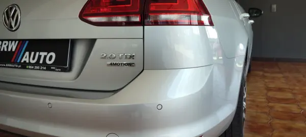 Volkswagen Golf Variant 2.0 TDi Highline 108g 10