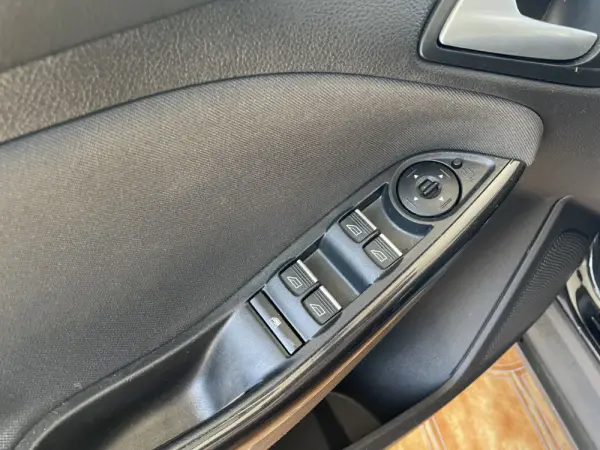 Ford Focus SW 1.5 TDCi Titanium 10