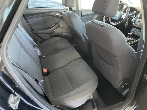 Ford Focus SW 1.5 TDCi Titanium 24