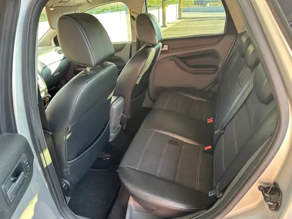 Ford Focus SW 1.6 TDCi Titanium 10