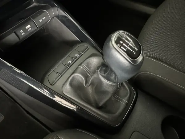 Kia Rio 1.0 T-GDi Drive 12