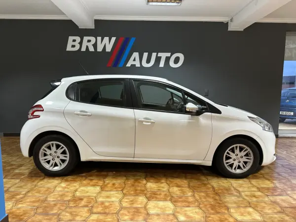 Peugeot 208 1.4 HDI Active 5