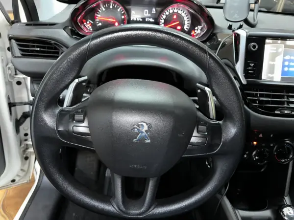 Peugeot 208 1.4 HDI Active 17