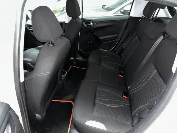 Peugeot 208 1.4 HDI Active 19