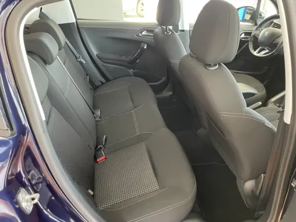 Peugeot 208 1.2 PureTech Allure EAT6 25