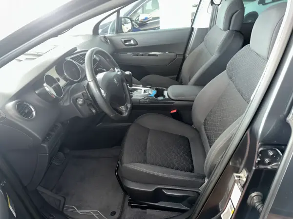 Peugeot 3008 1.6 e-HDi Style 2-Tronic 8