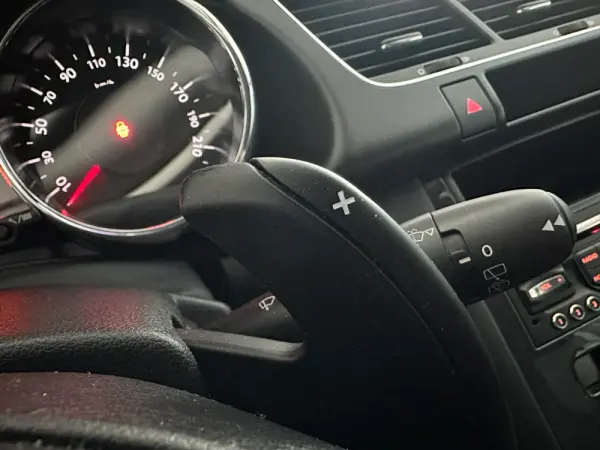 Peugeot 3008 1.6 e-HDi Style 2-Tronic 15