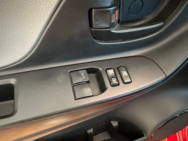 Toyota Yaris 1.0 VVT-i Comfort 10