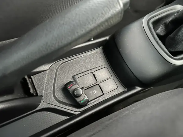 Toyota Yaris 1.0 VVT-i Comfort 15