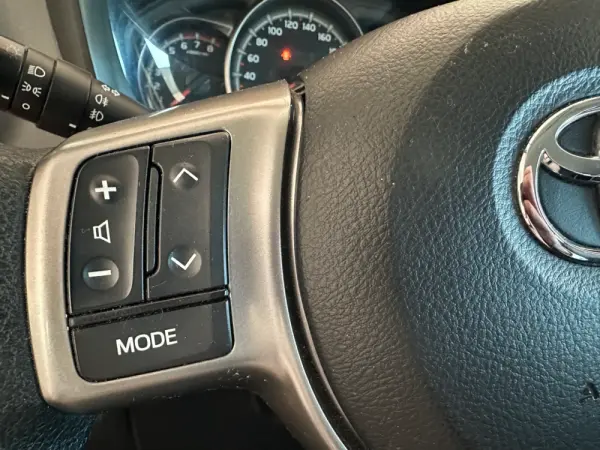 Toyota Yaris 1.0 VVT-i Comfort 16