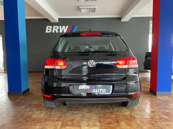 Volkswagen Golf 1.6 TDi Confortline DSG 4