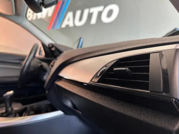 BMW 116 d EfficientDynamics Line Urban 28